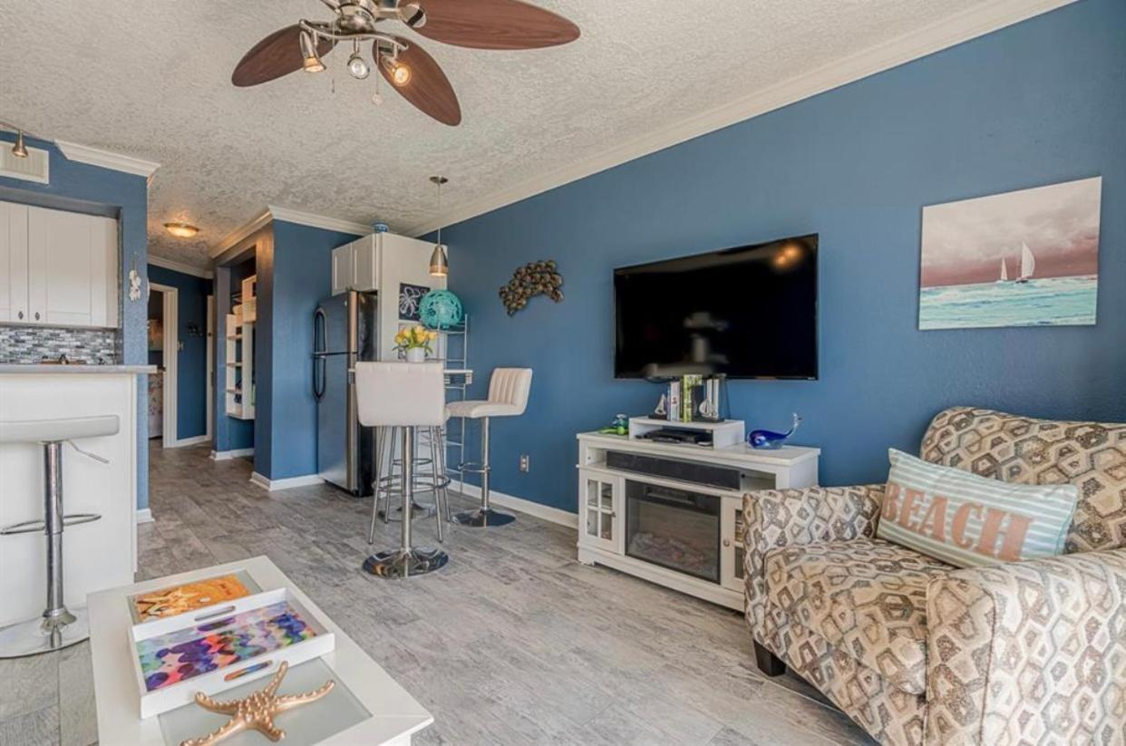 Beach Escape - Top Floor Ocean Views - Heated Pool - Seawall Blvd Галвестън Екстериор снимка