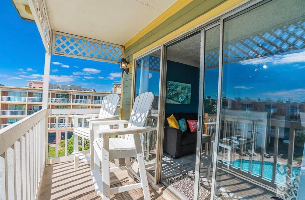 Beach Escape - Top Floor Ocean Views - Heated Pool - Seawall Blvd Галвестън Екстериор снимка